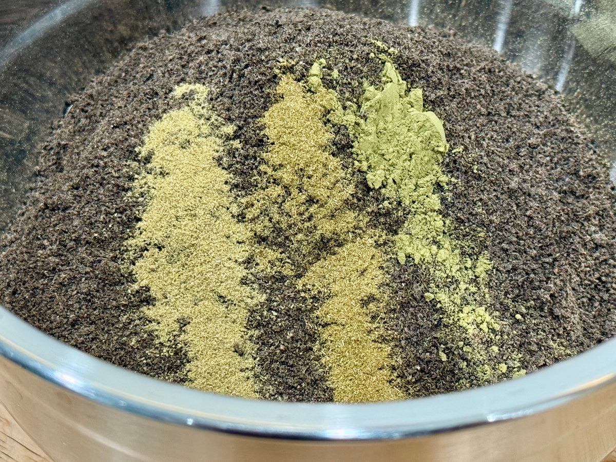 Immunity Boosting Organic Black Oil Sunflower Meal Treat™ for smaller fowl